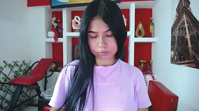 Letty Plugxo online show from 27, 9, 2025