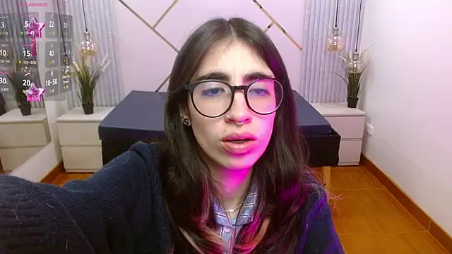 Snapshot of LenaRoses chatting on 19, 11, 2025 LenaRoses online show from 19, 11, 2025