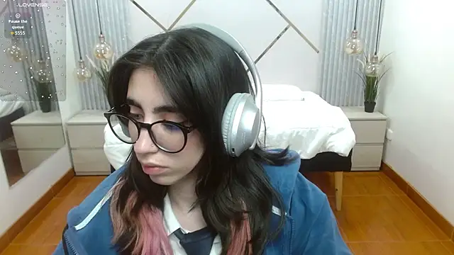 Snapshot of LenaRoses chatting on 11, 9, 2025 LenaRoses online show from 11, 9, 2025