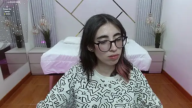 Snapshot of LenaRoses chatting on 15, 9, 2025 LenaRoses online show from 15, 9, 2025