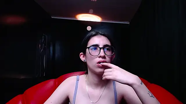 Snapshot of LenaRoses chatting on 7, 2, 2025 LenaRoses online show from 7, 2, 2025