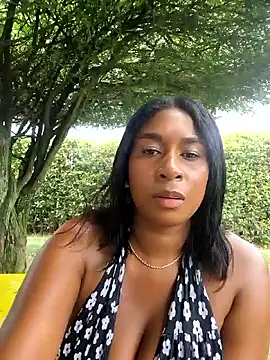 HanaThompson online show from 8, 5, 2026