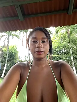 HanaThompson online show from 18, 3, 2025