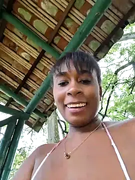 HanaThompson online show from 17, 2, 2025