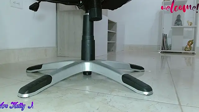 Snapshot of mrskatty chatting on 6, 3, 2025 mrskatty online show from 6, 3, 2025