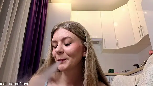 Naomi Girly online show from 9, 3, 2026