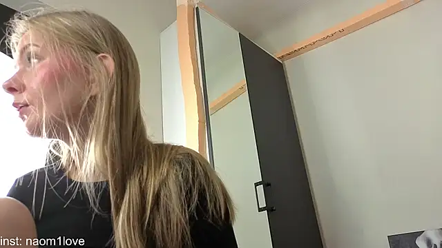 Naomi Girly online show from 27, 9, 2025