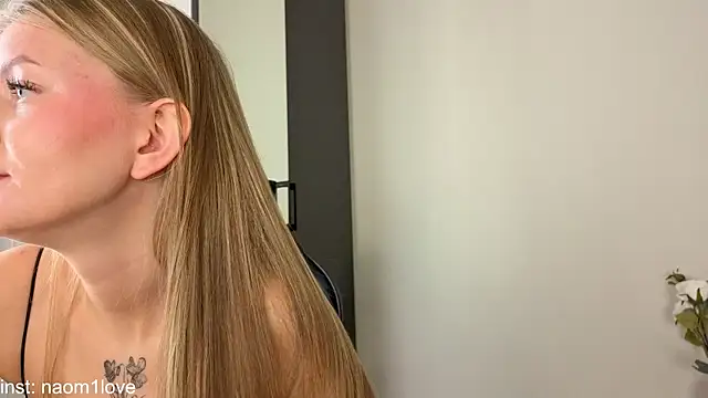 Naomi Girly online show from 22, 9, 2025