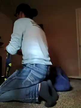 Snapshot of lRainbowBoy chatting on 12, 11, 2025 lRainbowBoy online show from 12, 11, 2025