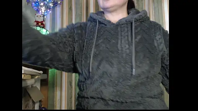 amorelara online show from 6, 10, 2025