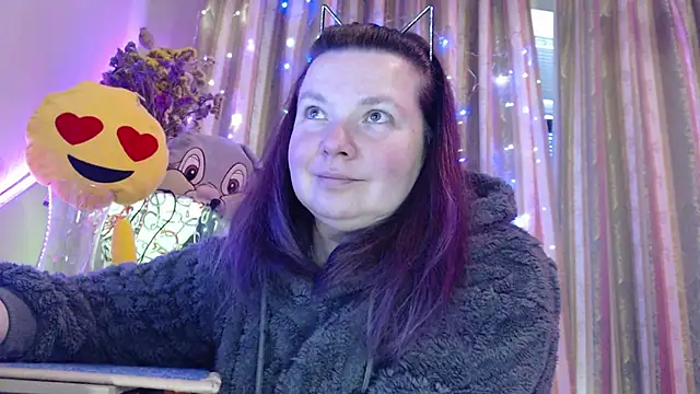 amorelara online show from 14, 4, 2026