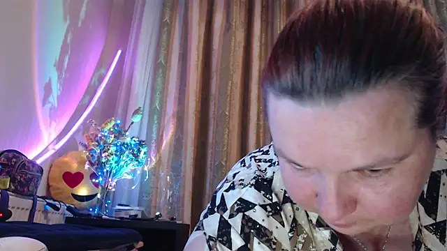 amorelara online show from 24, 6, 2026