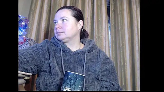 amorelara online show from 1, 10, 2025