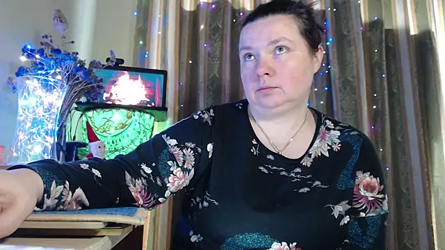 amorelara online show from 3, 2, 2026