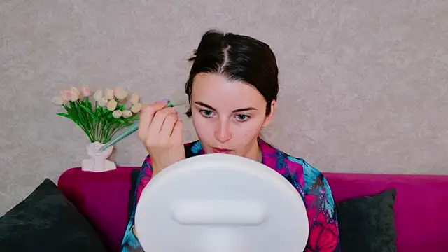 Miss Arwen online show from 12, 9, 2025