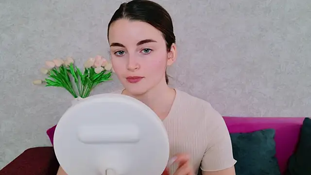 Miss Arwen online show from 12, 11, 2025