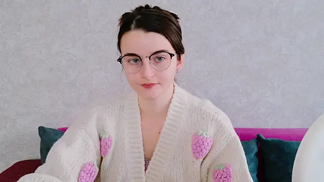 Miss Arwen online show from 1, 12, 2025