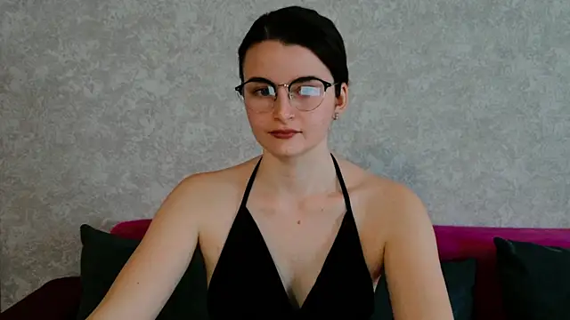 Miss Arwen online show from 3, 12, 2025