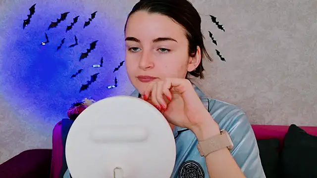 Miss Arwen online show from 16, 10, 2025