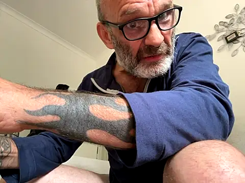 Shyboy817 online show from 16, 9, 2025