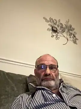 Shyboy817 online show from 17, 2, 2026