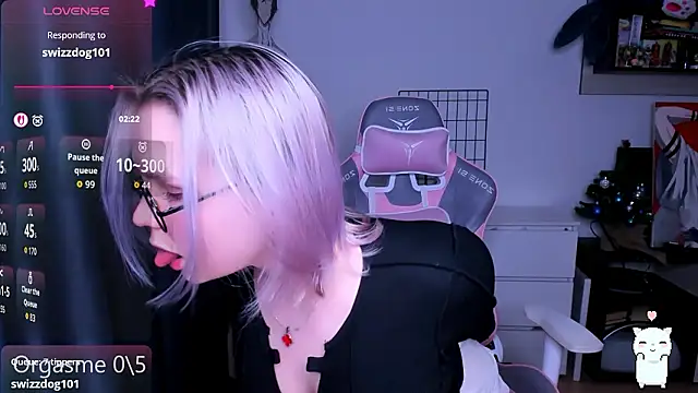 Snapshot of miray_kuriyama123 chatting on 1, 3, 2026 miray kuriyama123 online show from 1, 3, 2026