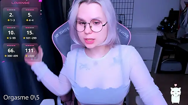 Snapshot of miray_kuriyama123 chatting on 4, 3, 2026 miray kuriyama123 online show from 4, 3, 2026