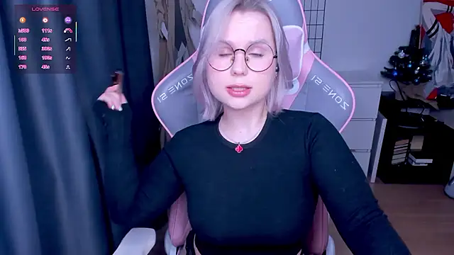 Snapshot of miray_kuriyama123 chatting on 21, 2, 2026 miray kuriyama123 online show from 21, 2, 2026