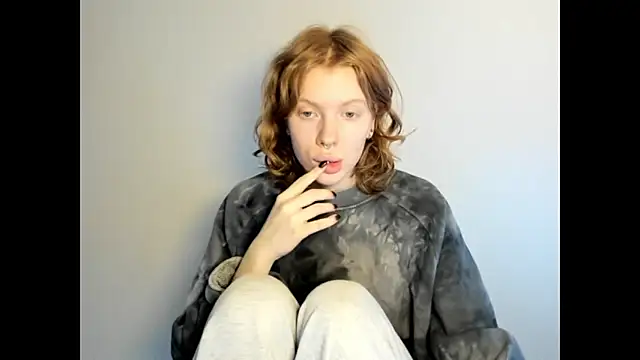 StellaDavis online show from 25, 11, 2025