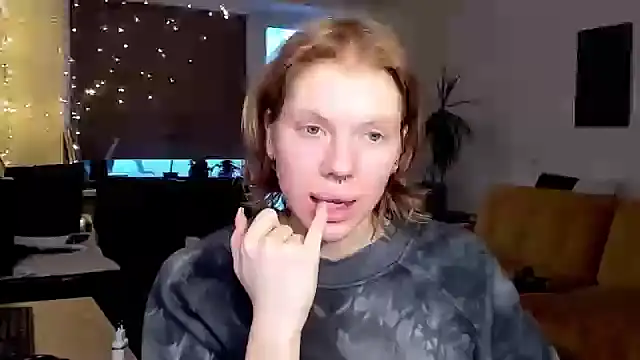 StellaDavis online show from 14, 2, 2025