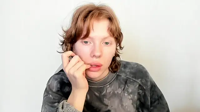 StellaDavis online show from 6, 2, 2026