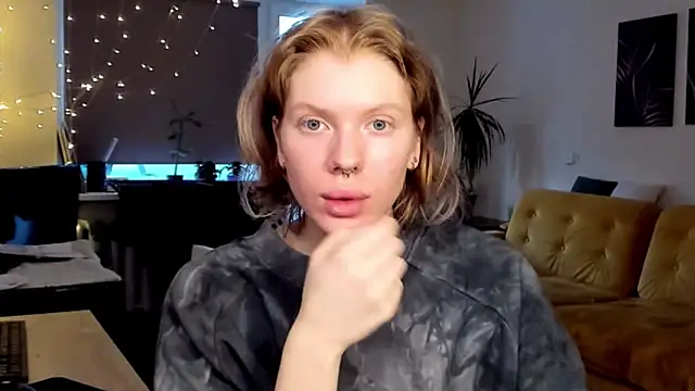 StellaDavis online show from 13, 2, 2025