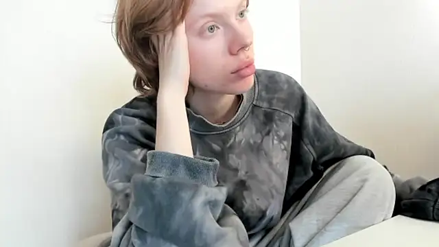 StellaDavis online show from 10, 2, 2026