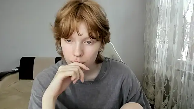 Snapshot of StellaDavis chatting on 8, 7, 2026 StellaDavis online show from 8, 7, 2026