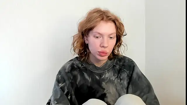 StellaDavis online show from 3, 10, 2025