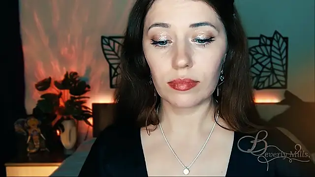 MissBeverlyMills online show from 25, 1, 2025