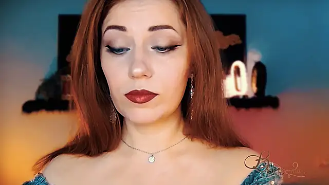 MissBeverlyMills online show from 29, 11, 2025