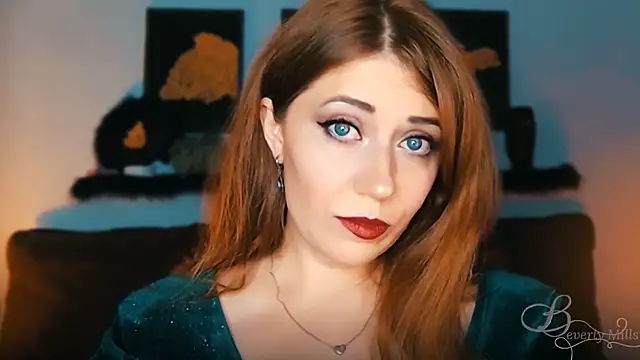 MissBeverlyMills online show from 14, 9, 2025