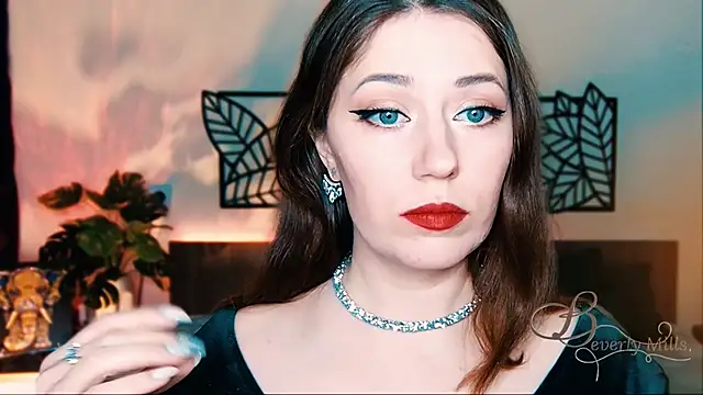 MissBeverlyMills online show from 26, 2, 2025