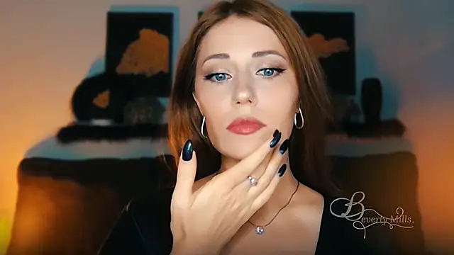 MissBeverlyMills online show from 20, 9, 2025