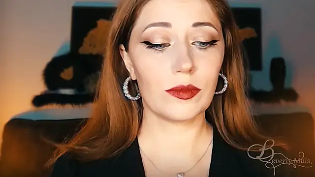 MissBeverlyMills online show from 17, 9, 2025