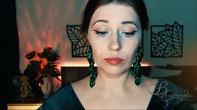 MissBeverlyMills online show from 24, 1, 2025