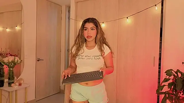 Snapshot of Melina_Ferrer1 chatting on 11, 7, 2026 Melina Ferrer1 online show from 11, 7, 2026