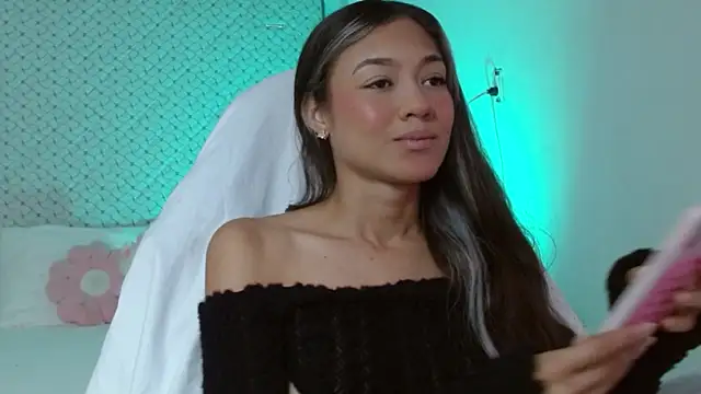 hantonella  online show from 6, 4, 2026