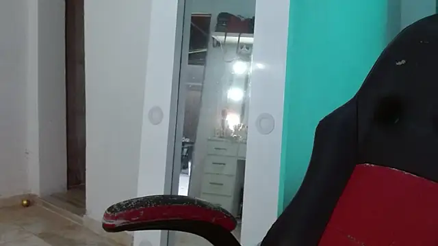 hantonella  online show from 18, 4, 2026