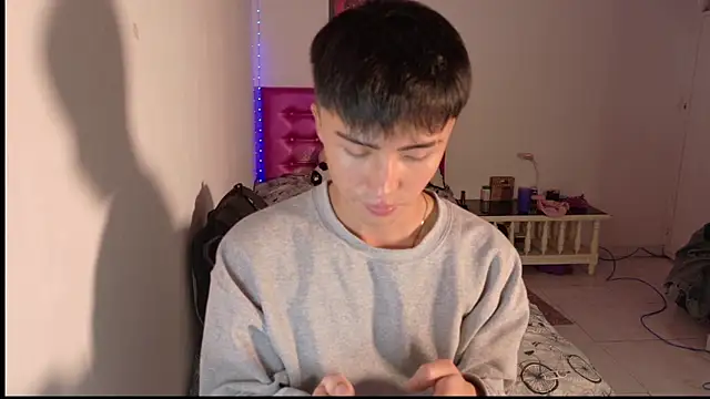 santi-fabulous online show from 22, 12, 2025