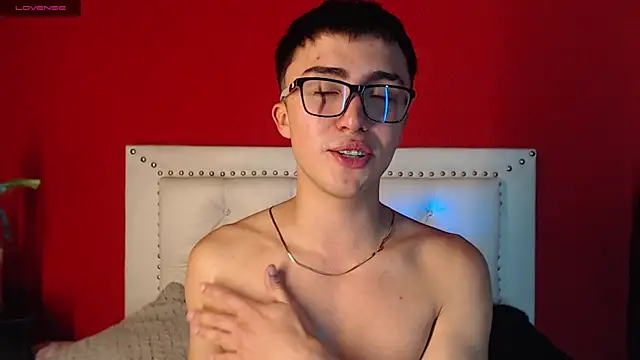 santi-fabulous online show from 30, 12, 2024