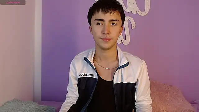 santi-fabulous online show from 4, 12, 2024