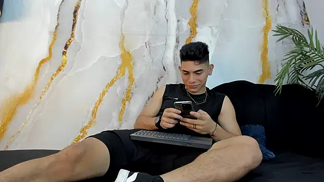 andrew rose  online show from 4, 10, 2025