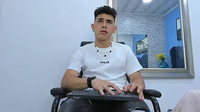 andrew rose  online show from 4, 10, 2025